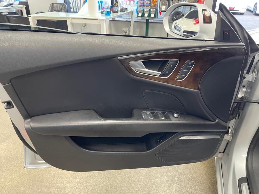 Used Audi A7 4dr HB quattro 3.0 Premium Plus 2013 | 5 Towns Drive. Inwood, New York Used Audi A7 4dr HB quattro 3.0 Premium Plus 2013 | 5 Towns Drive. Inwood, New York