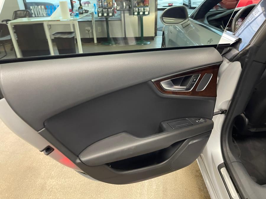 Used Audi A7 4dr HB quattro 3.0 Premium Plus 2013 | 5 Towns Drive. Inwood, New York Used Audi A7 4dr HB quattro 3.0 Premium Plus 2013 | 5 Towns Drive. Inwood, New York