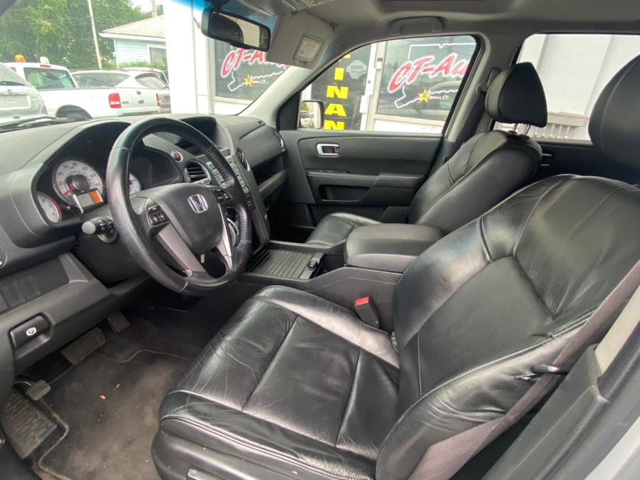 2011 Honda Pilot 4WD 4dr EX-L w/RES, available for sale in Bridgeport, Connecticut | CT Auto. Bridgeport, Connecticut 2011 Honda Pilot 4WD 4dr EX-L w/RES, available for sale in Bridgeport, Connecticut | CT Auto. Bridgeport, Connecticut