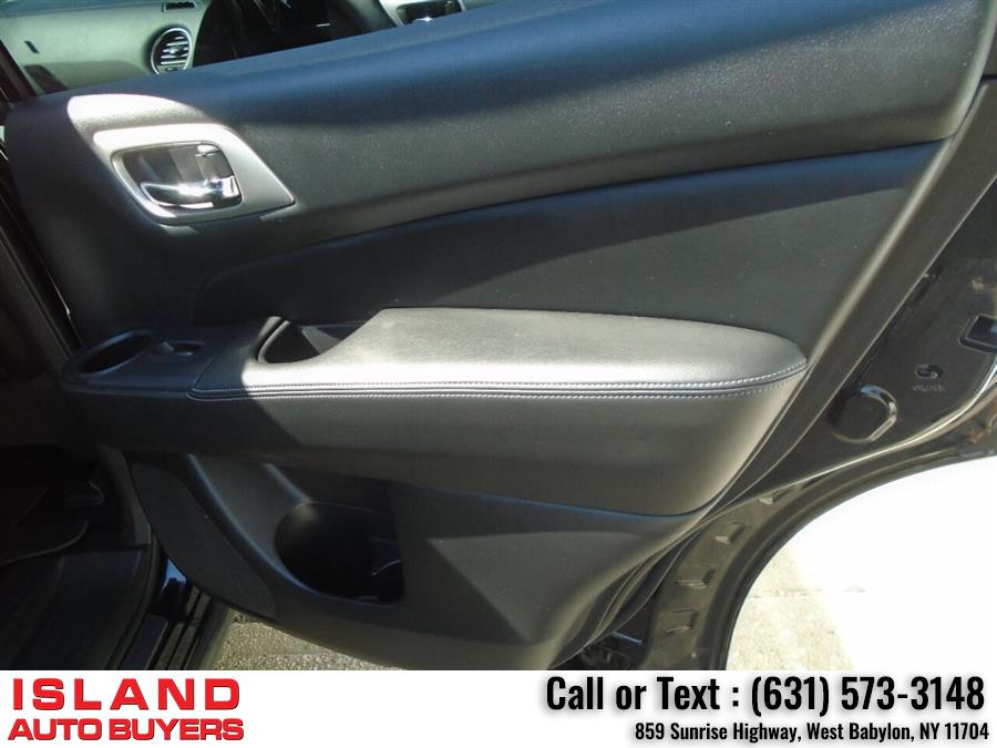 Used Nissan Pathfinder SL 4x4 4dr SUV 2019 | Island Auto Buyers. West Babylon, New York Used Nissan Pathfinder SL 4x4 4dr SUV 2019 | Island Auto Buyers. West Babylon, New York