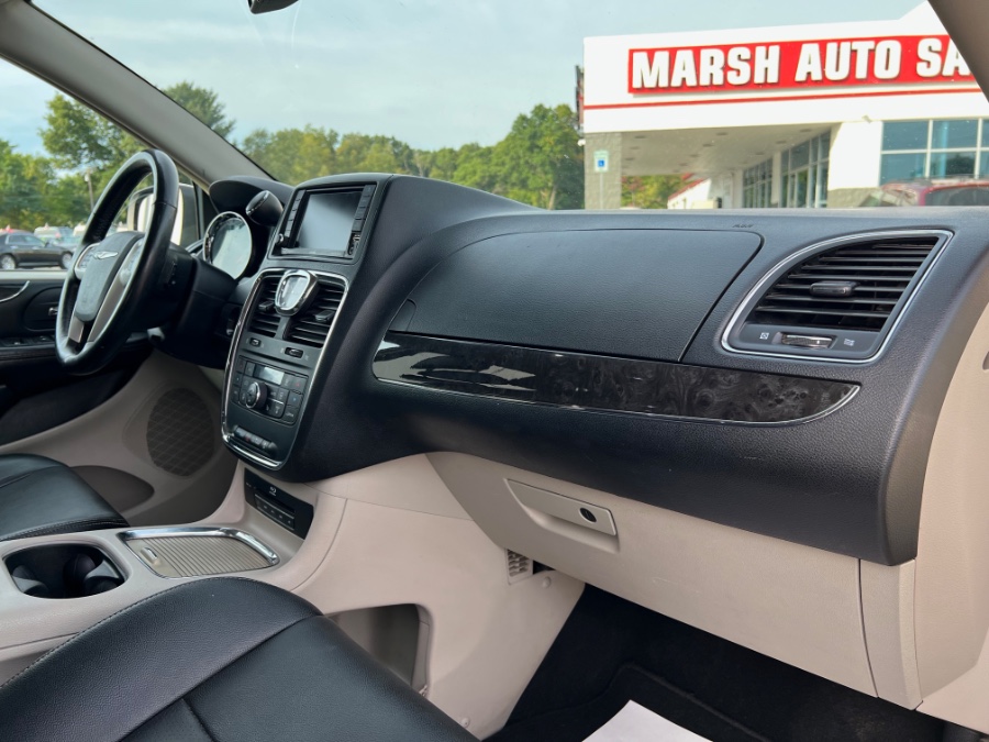 Used Chrysler Town & Country 4dr Wgn Touring-L 2015 | Marsh Auto Sales LLC. Ortonville, Michigan Used Chrysler Town & Country 4dr Wgn Touring-L 2015 | Marsh Auto Sales LLC. Ortonville, Michigan
