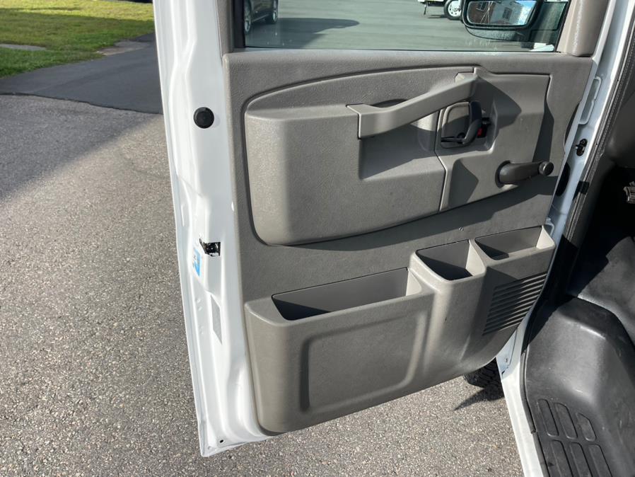 2017 Chevrolet Express Commercial Cutaway 3500 Van 139", available for sale in South Windsor, Connecticut | Mike And Tony Auto Sales, Inc. South Windsor, Connecticut 2017 Chevrolet Express Commercial Cutaway 3500 Van 139", available for sale in South Windsor, Connecticut | Mike And Tony Auto Sales, Inc. South Windsor, Connecticut