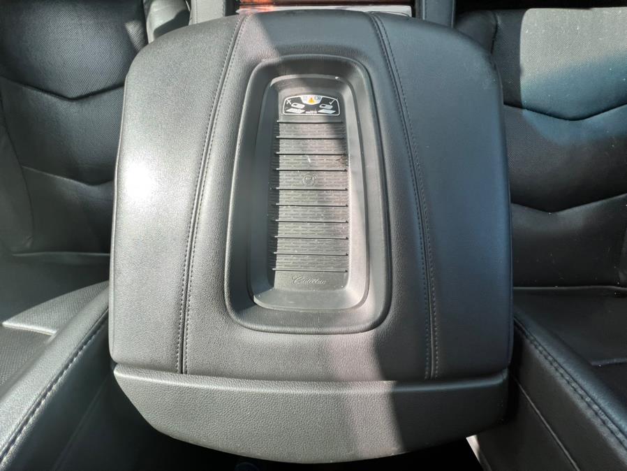 2019 Cadillac Escalade 4WD 4dr Luxury, available for sale in Linden, New Jersey | Champion Used Auto Sales. Linden, New Jersey 2019 Cadillac Escalade 4WD 4dr Luxury, available for sale in Linden, New Jersey | Champion Used Auto Sales. Linden, New Jersey