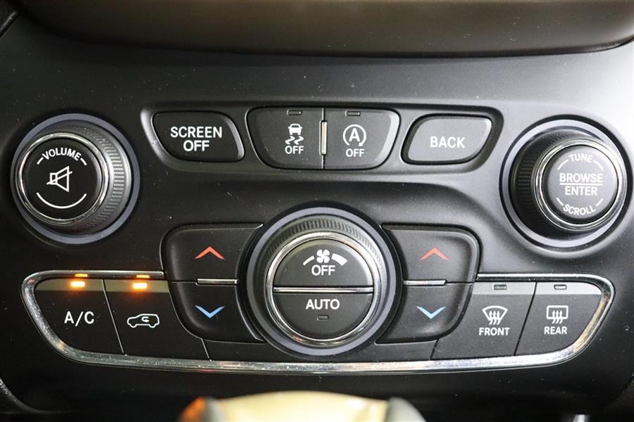 Used Jeep Cherokee LIMITED 2015 | Fast Track Motors. Paterson, New Jersey Used Jeep Cherokee LIMITED 2015 | Fast Track Motors. Paterson, New Jersey