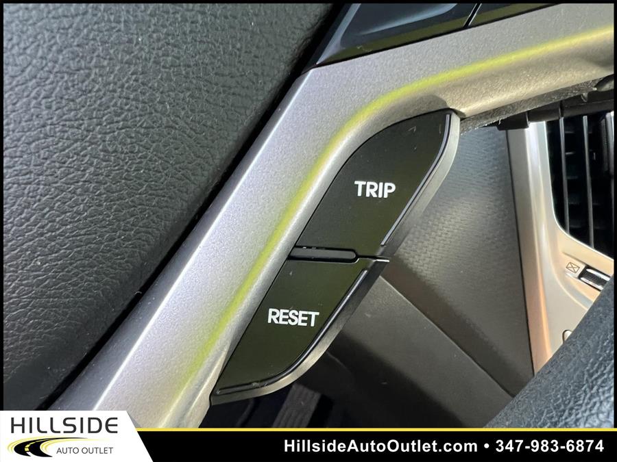 Used Hyundai Veloster Base 2016 | Hillside Auto Outlet. Jamaica, New York Used Hyundai Veloster Base 2016 | Hillside Auto Outlet. Jamaica, New York