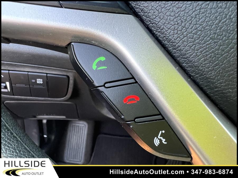 Used Hyundai Veloster Base 2016 | Hillside Auto Outlet. Jamaica, New York Used Hyundai Veloster Base 2016 | Hillside Auto Outlet. Jamaica, New York