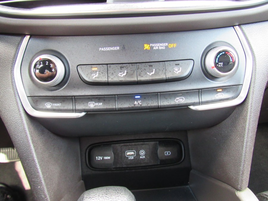 2019 Hyundai Santa Fe SE 2.4L Auto FWD, available for sale in Irvington, New Jersey | NJ Used Cars Center. Irvington, New Jersey 2019 Hyundai Santa Fe SE 2.4L Auto FWD, available for sale in Irvington, New Jersey | NJ Used Cars Center. Irvington, New Jersey