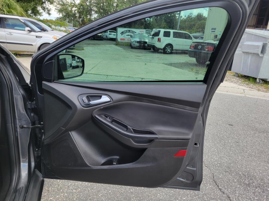 Used Ford Focus 4dr Sdn SE 2016 | Ideal Auto Sales & Repairs. Orlando, Florida Used Ford Focus 4dr Sdn SE 2016 | Ideal Auto Sales & Repairs. Orlando, Florida