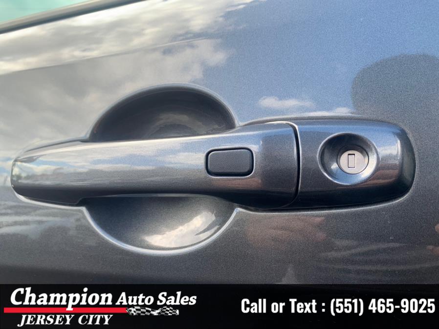 2019 Ford Explorer XLT 4WD, available for sale in Jersey City, New Jersey | Champion Auto Sales. Jersey City, New Jersey 2019 Ford Explorer XLT 4WD, available for sale in Jersey City, New Jersey | Champion Auto Sales. Jersey City, New Jersey