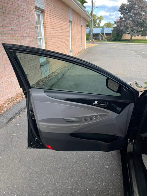 Used Hyundai Sonata 4dr Sdn 2.4L Auto Limited 2013 | Supreme Automotive. New Britain, Connecticut Used Hyundai Sonata 4dr Sdn 2.4L Auto Limited 2013 | Supreme Automotive. New Britain, Connecticut
