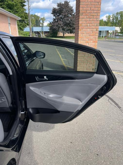 Used Hyundai Sonata 4dr Sdn 2.4L Auto Limited 2013 | Supreme Automotive. New Britain, Connecticut Used Hyundai Sonata 4dr Sdn 2.4L Auto Limited 2013 | Supreme Automotive. New Britain, Connecticut