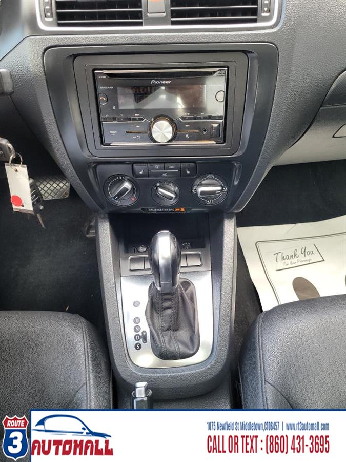 2011 Volkswagen Jetta Sedan 4dr Auto SE w/Convenience PZEV, available for sale in Middletown, Connecticut | RT 3 AUTO MALL LLC. Middletown, Connecticut 2011 Volkswagen Jetta Sedan 4dr Auto SE w/Convenience PZEV, available for sale in Middletown, Connecticut | RT 3 AUTO MALL LLC. Middletown, Connecticut