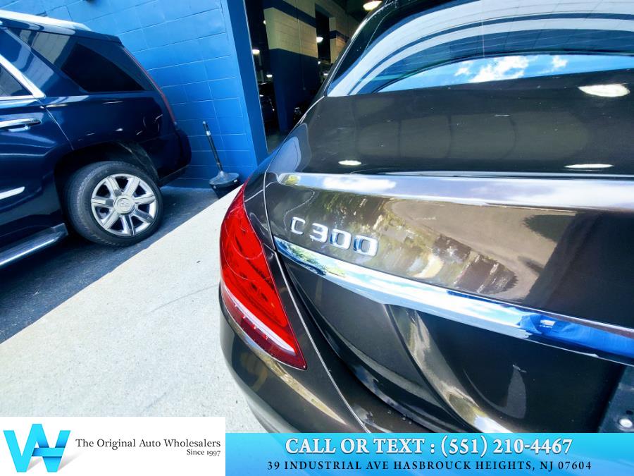 Used Mercedes-Benz C-Class 4dr Sdn C 300 4MATIC 2015 | AW Auto & Truck Wholesalers, Inc. Hasbrouck Heights, New Jersey Used Mercedes-Benz C-Class 4dr Sdn C 300 4MATIC 2015 | AW Auto & Truck Wholesalers, Inc. Hasbrouck Heights, New Jersey