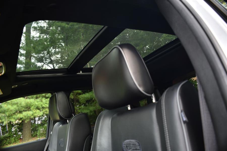 Used Jeep Grand Cherokee Overland 4x4 4dr SUV 2019 | Camy Cars. Great Neck, New York Used Jeep Grand Cherokee Overland 4x4 4dr SUV 2019 | Camy Cars. Great Neck, New York