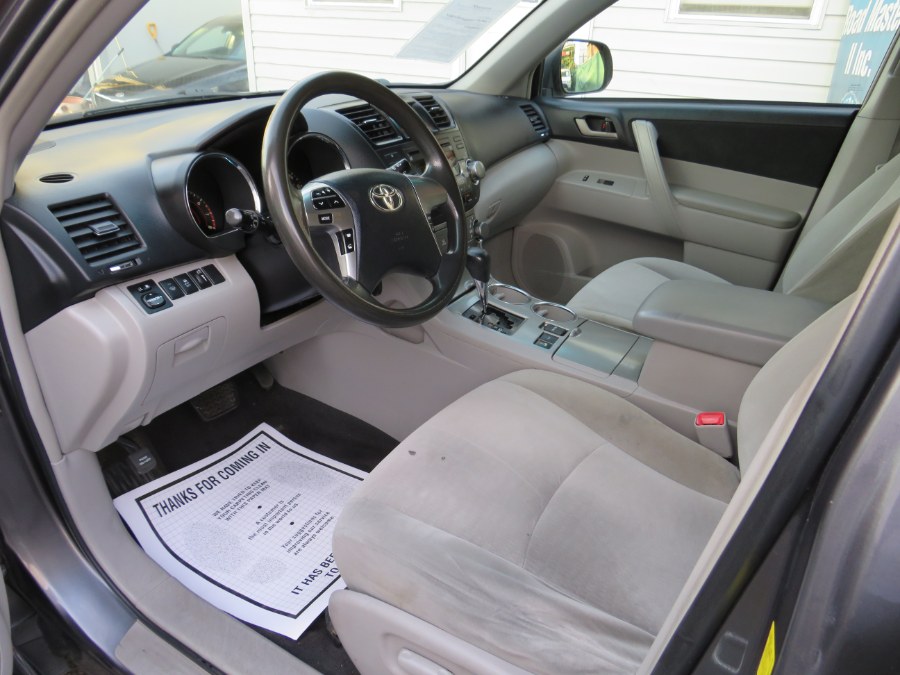 Used Toyota Highlander 4WD 4dr V6 SE (Natl) 2011 | Road Masters II INC. Middle Village, New York Used Toyota Highlander 4WD 4dr V6 SE (Natl) 2011 | Road Masters II INC. Middle Village, New York