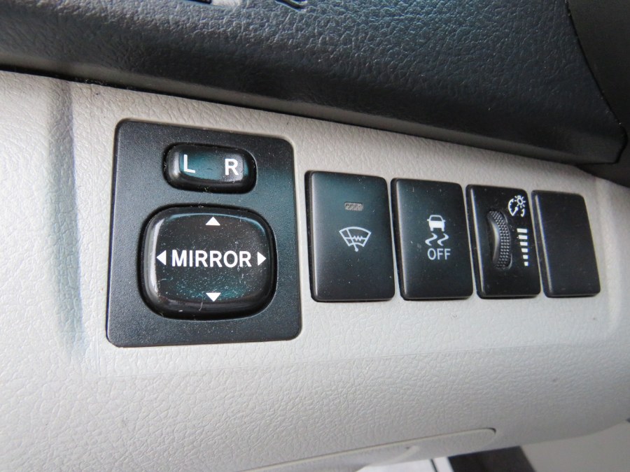 Used Toyota Highlander 4WD 4dr V6 SE (Natl) 2011 | Road Masters II INC. Middle Village, New York Used Toyota Highlander 4WD 4dr V6 SE (Natl) 2011 | Road Masters II INC. Middle Village, New York