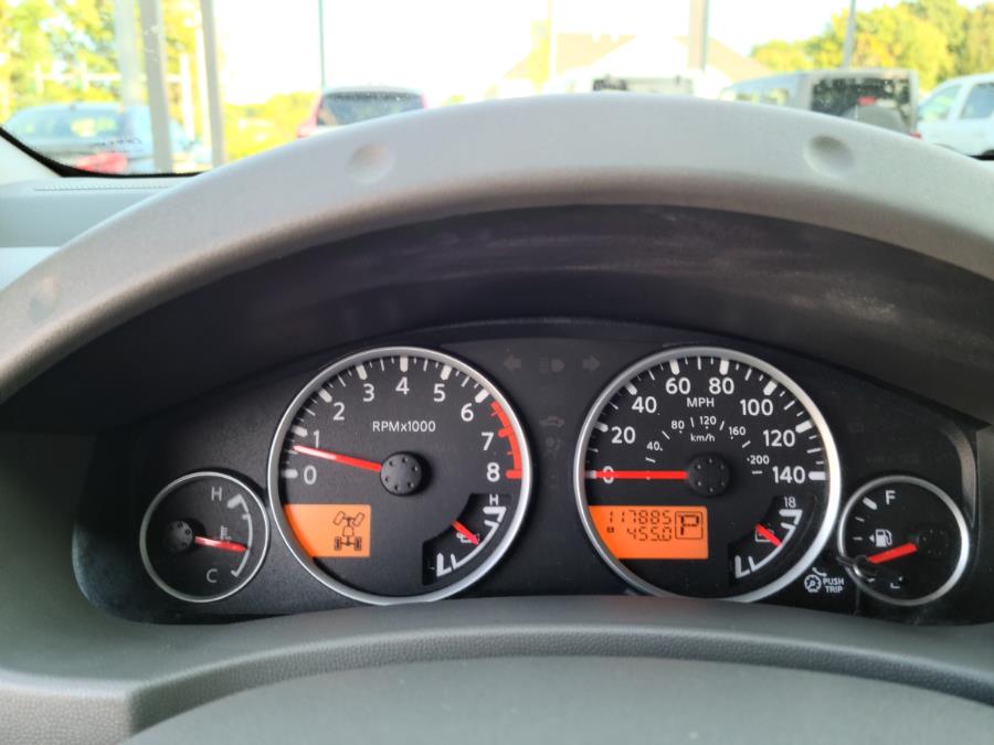 2010 Nissan Frontier 4WD Crew Cab SWB Auto SE, available for sale in Milford, Connecticut | Chip's Auto Sales Inc. Milford, Connecticut 2010 Nissan Frontier 4WD Crew Cab SWB Auto SE, available for sale in Milford, Connecticut | Chip's Auto Sales Inc. Milford, Connecticut