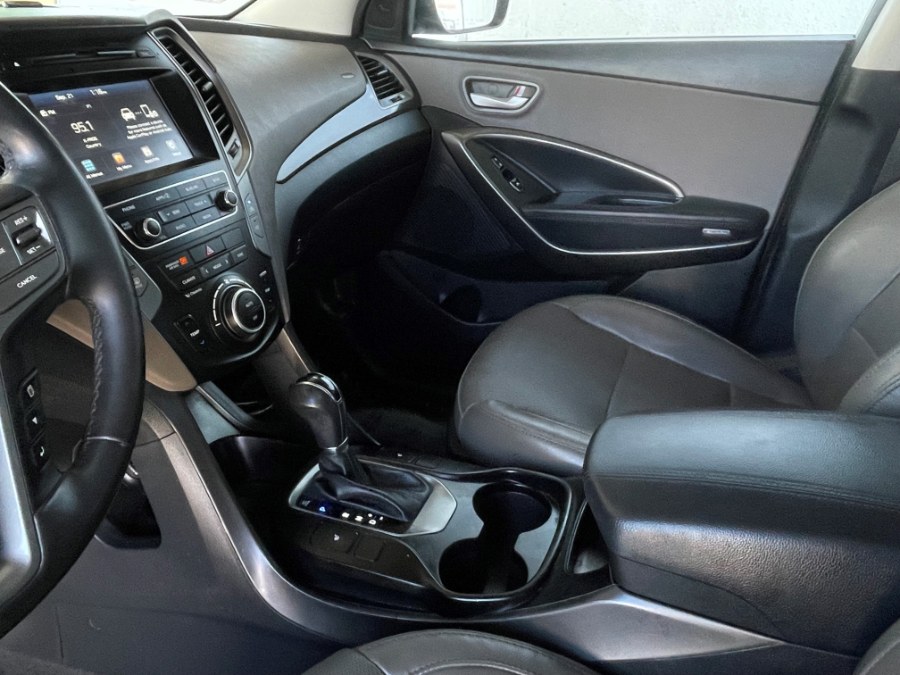 2017 Hyundai Santa Fe Sport 2.4L Auto, available for sale in Corona, California | Green Light Auto. Corona, California 2017 Hyundai Santa Fe Sport 2.4L Auto, available for sale in Corona, California | Green Light Auto. Corona, California