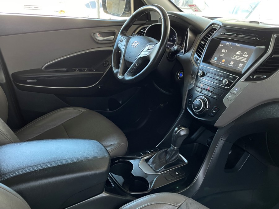 2017 Hyundai Santa Fe Sport 2.4L Auto, available for sale in Corona, California | Green Light Auto. Corona, California 2017 Hyundai Santa Fe Sport 2.4L Auto, available for sale in Corona, California | Green Light Auto. Corona, California
