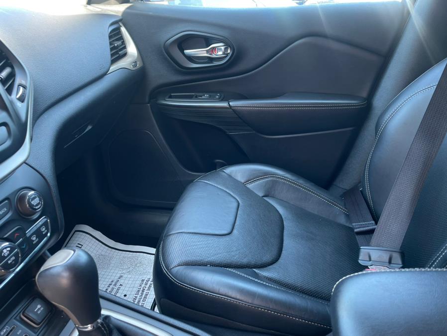 2014 Jeep Cherokee Limited. CLEAN CARFAX!, available for sale in Rosedale, New York | Sunrise Auto Sales. Rosedale, New York 2014 Jeep Cherokee Limited. CLEAN CARFAX!, available for sale in Rosedale, New York | Sunrise Auto Sales. Rosedale, New York