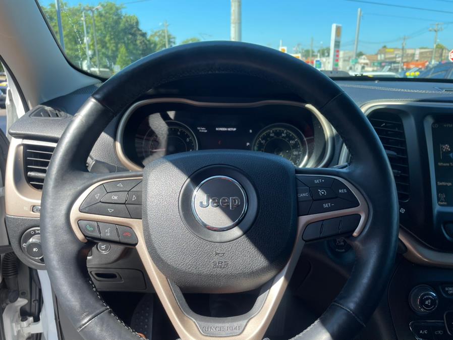 2014 Jeep Cherokee Limited. CLEAN CARFAX!, available for sale in Rosedale, New York | Sunrise Auto Sales. Rosedale, New York 2014 Jeep Cherokee Limited. CLEAN CARFAX!, available for sale in Rosedale, New York | Sunrise Auto Sales. Rosedale, New York