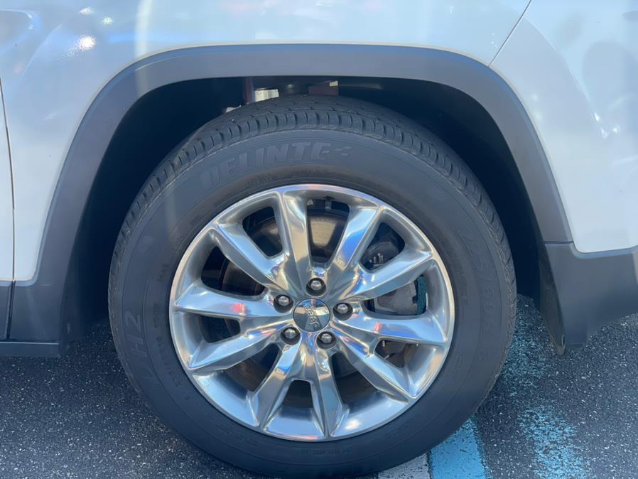 2014 Jeep Cherokee Limited. CLEAN CARFAX!, available for sale in Rosedale, New York | Sunrise Auto Sales. Rosedale, New York 2014 Jeep Cherokee Limited. CLEAN CARFAX!, available for sale in Rosedale, New York | Sunrise Auto Sales. Rosedale, New York