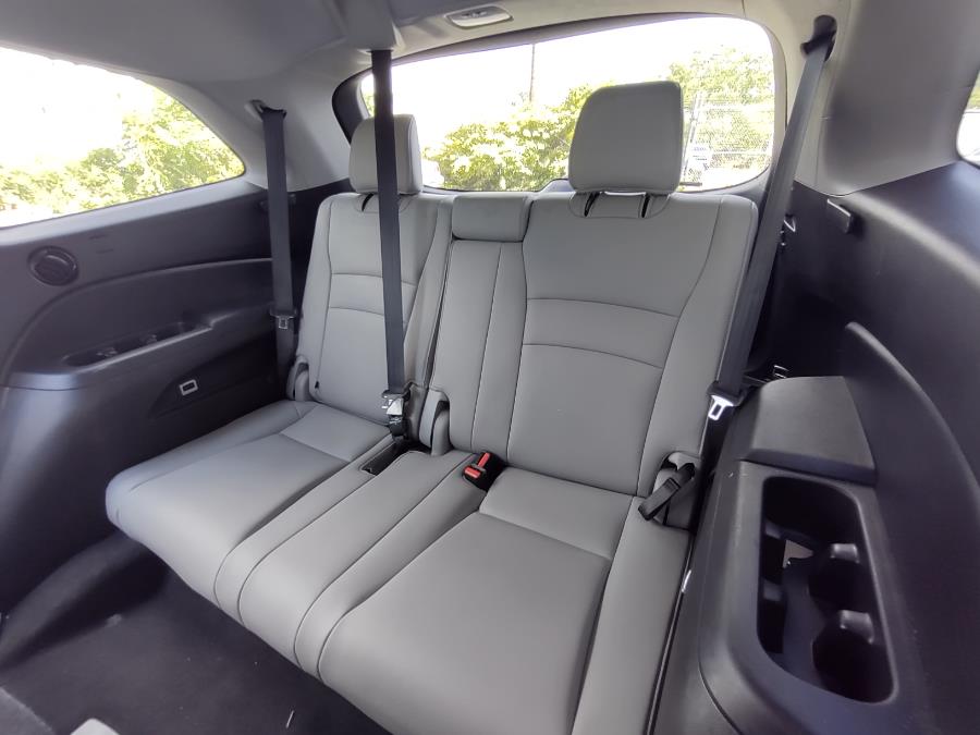 2016 Honda Pilot AWD 4dr EX-L, available for sale in Milford, Connecticut | Dealertown Auto Wholesalers. Milford, Connecticut 2016 Honda Pilot AWD 4dr EX-L, available for sale in Milford, Connecticut | Dealertown Auto Wholesalers. Milford, Connecticut