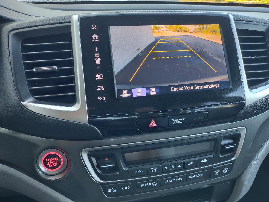 2017 Honda Pilot EX AWD, available for sale in Milford, Connecticut | Dealertown Auto Wholesalers. Milford, Connecticut 2017 Honda Pilot EX AWD, available for sale in Milford, Connecticut | Dealertown Auto Wholesalers. Milford, Connecticut