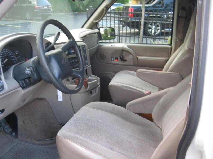 2003 Chevrolet Astro Base AWD 3dr Mini Van, available for sale in Massapequa, New York | Rite Choice Auto Inc.. Massapequa, New York 2003 Chevrolet Astro Base AWD 3dr Mini Van, available for sale in Massapequa, New York | Rite Choice Auto Inc.. Massapequa, New York