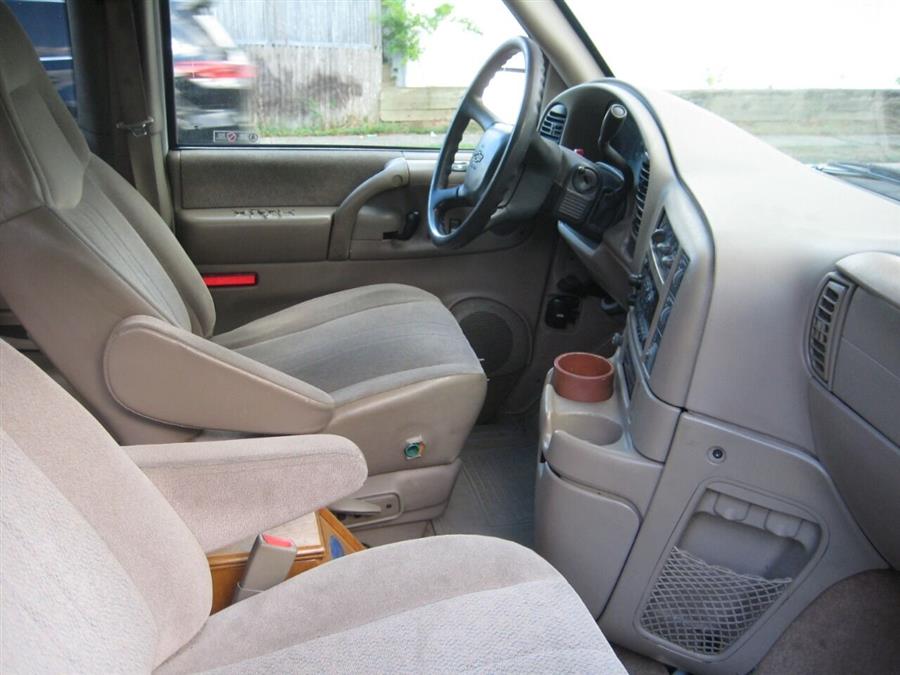 2003 Chevrolet Astro Base AWD 3dr Mini Van, available for sale in Massapequa, New York | Rite Choice Auto Inc.. Massapequa, New York 2003 Chevrolet Astro Base AWD 3dr Mini Van, available for sale in Massapequa, New York | Rite Choice Auto Inc.. Massapequa, New York