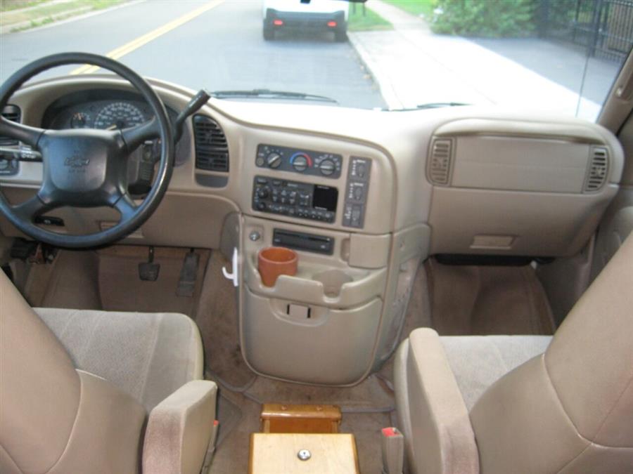 2003 Chevrolet Astro Base AWD 3dr Mini Van, available for sale in Massapequa, New York | Rite Choice Auto Inc.. Massapequa, New York 2003 Chevrolet Astro Base AWD 3dr Mini Van, available for sale in Massapequa, New York | Rite Choice Auto Inc.. Massapequa, New York