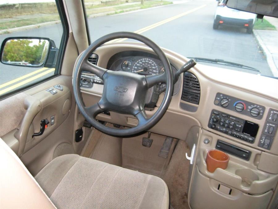 2003 Chevrolet Astro Base AWD 3dr Mini Van, available for sale in Massapequa, New York | Rite Choice Auto Inc.. Massapequa, New York 2003 Chevrolet Astro Base AWD 3dr Mini Van, available for sale in Massapequa, New York | Rite Choice Auto Inc.. Massapequa, New York