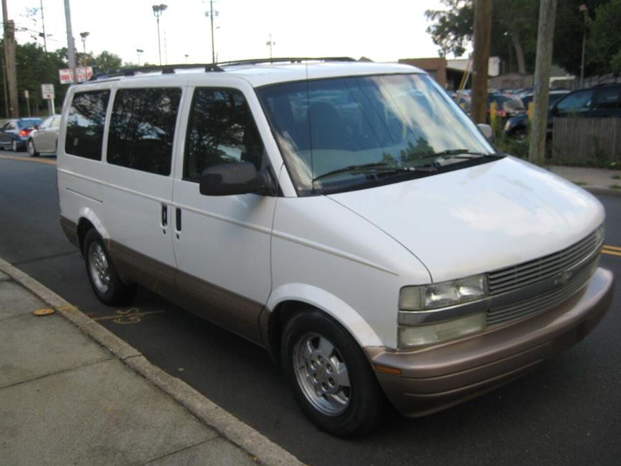 2003 Chevrolet Astro Base AWD 3dr Mini Van, available for sale in Massapequa, New York | Rite Choice Auto Inc.. Massapequa, New York 2003 Chevrolet Astro Base AWD 3dr Mini Van, available for sale in Massapequa, New York | Rite Choice Auto Inc.. Massapequa, New York