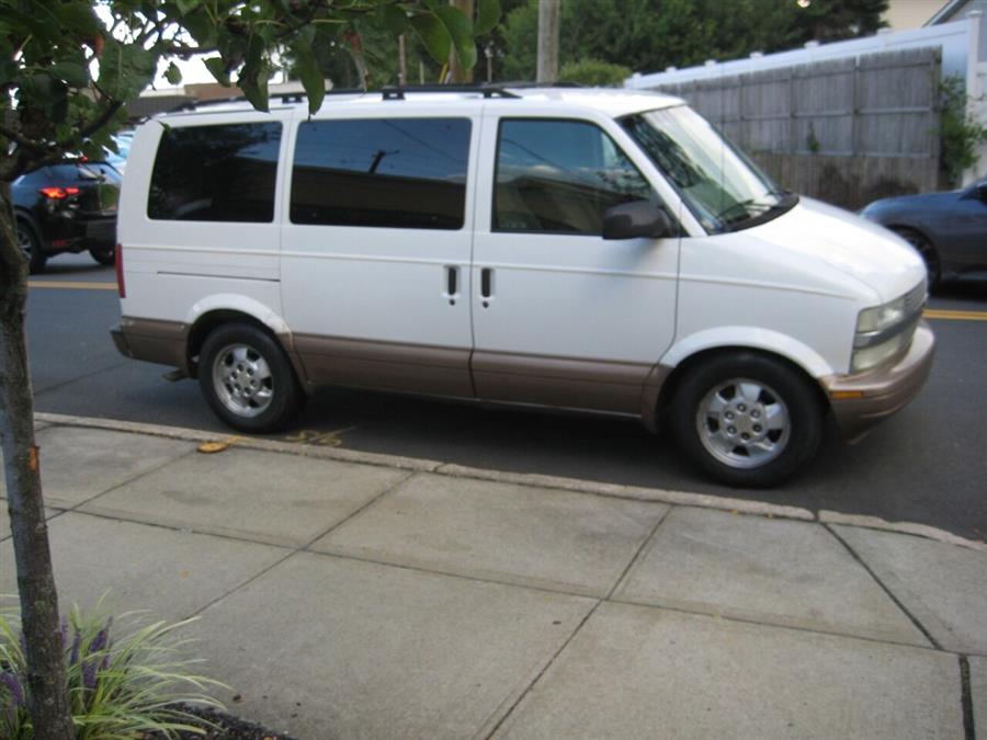 2003 Chevrolet Astro Base AWD 3dr Mini Van, available for sale in Massapequa, New York | Rite Choice Auto Inc.. Massapequa, New York 2003 Chevrolet Astro Base AWD 3dr Mini Van, available for sale in Massapequa, New York | Rite Choice Auto Inc.. Massapequa, New York