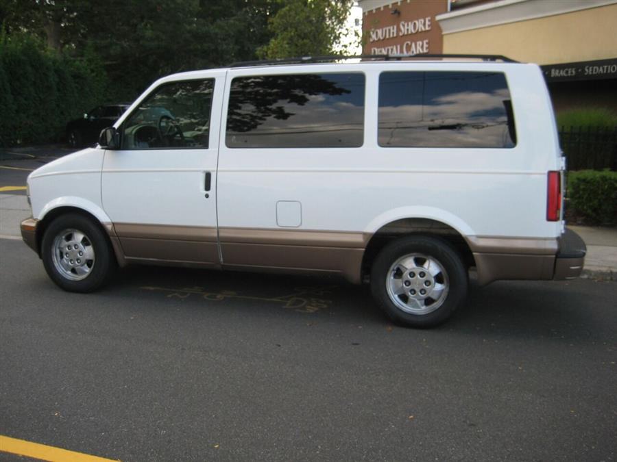 2003 Chevrolet Astro Base AWD 3dr Mini Van, available for sale in Massapequa, New York | Rite Choice Auto Inc.. Massapequa, New York 2003 Chevrolet Astro Base AWD 3dr Mini Van, available for sale in Massapequa, New York | Rite Choice Auto Inc.. Massapequa, New York