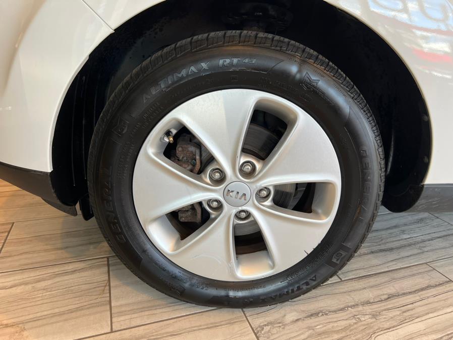 2014 Kia Soul 5dr Wgn Auto Base, available for sale in West Hartford, Connecticut | AutoMax. West Hartford, Connecticut 2014 Kia Soul 5dr Wgn Auto Base, available for sale in West Hartford, Connecticut | AutoMax. West Hartford, Connecticut