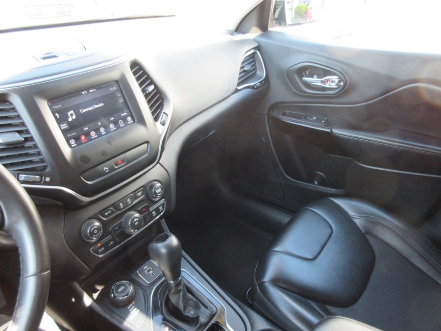 2019 Jeep Cherokee Latitude Plus 4x4, available for sale in Linden, New Jersey | Route 27 Auto Mall. Linden, New Jersey 2019 Jeep Cherokee Latitude Plus 4x4, available for sale in Linden, New Jersey | Route 27 Auto Mall. Linden, New Jersey