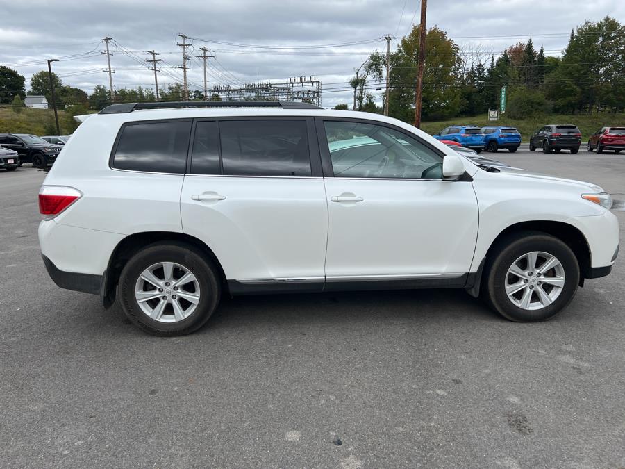2012 Toyota Highlander 4WD 4dr V6 (Natl), available for sale in Bangor , Maine | Pray's Auto Sales . Bangor , Maine 2012 Toyota Highlander 4WD 4dr V6 (Natl), available for sale in Bangor , Maine | Pray's Auto Sales . Bangor , Maine