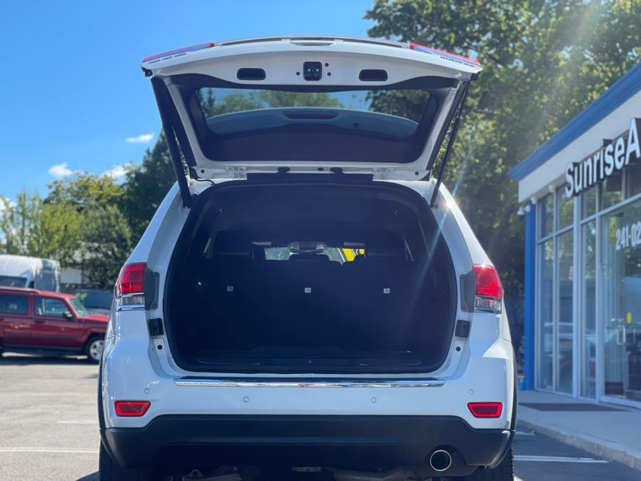 2015 Jeep Grand Cherokee Limited. CLEAN CARFAX!, available for sale in Elmont, New York | Sunrise of Elmont. Elmont, New York 2015 Jeep Grand Cherokee Limited. CLEAN CARFAX!, available for sale in Elmont, New York | Sunrise of Elmont. Elmont, New York