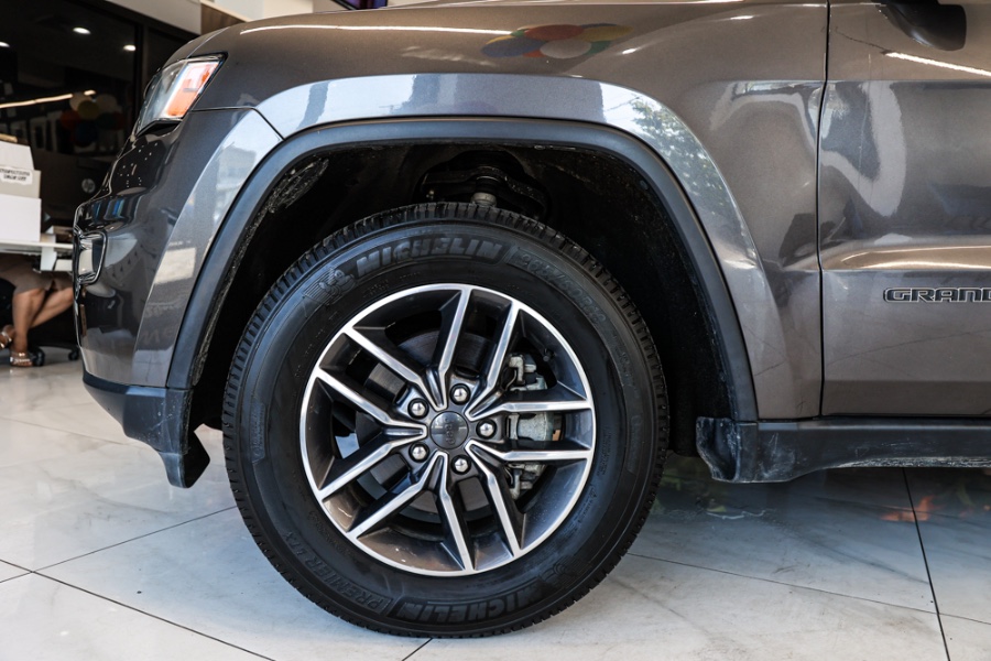 2020 Jeep Grand Cherokee Limited 4x4, available for sale in ELMONT, New York | 26 Motors Long Island. ELMONT, New York 2020 Jeep Grand Cherokee Limited 4x4, available for sale in ELMONT, New York | 26 Motors Long Island. ELMONT, New York