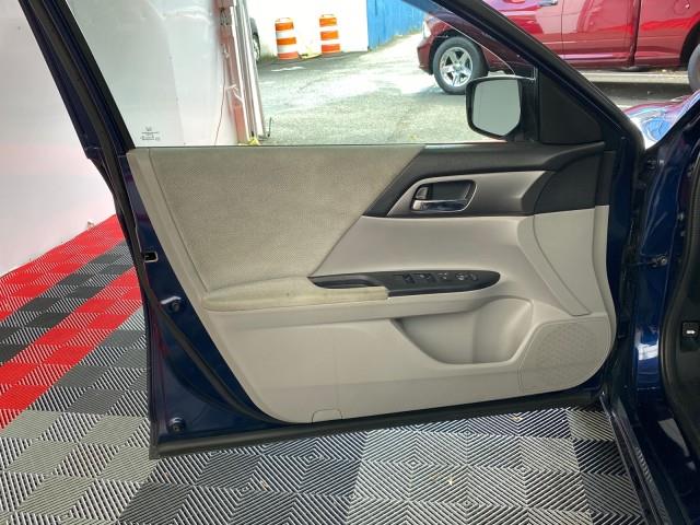 Used Honda Accord Sdn LX 2013 | Queens Auto Mall. Richmond Hill, New York Used Honda Accord Sdn LX 2013 | Queens Auto Mall. Richmond Hill, New York