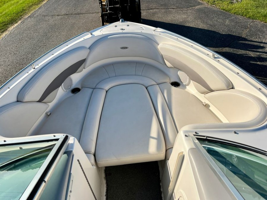 2005 Chaparral 220 SSI, available for sale in Darien, Wisconsin | Geneva Motor Cars. Darien, Wisconsin 2005 Chaparral 220 SSI, available for sale in Darien, Wisconsin | Geneva Motor Cars. Darien, Wisconsin