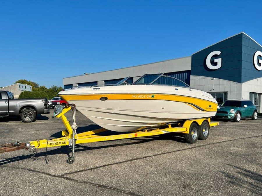 2005 Chaparral 220 SSI, available for sale in Darien, Wisconsin | Geneva Motor Cars. Darien, Wisconsin 2005 Chaparral 220 SSI, available for sale in Darien, Wisconsin | Geneva Motor Cars. Darien, Wisconsin