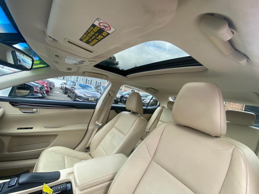Used Lexus ES 350 4dr Sdn 2013 | VEB Auto Sales. Hartford, Connecticut Used Lexus ES 350 4dr Sdn 2013 | VEB Auto Sales. Hartford, Connecticut