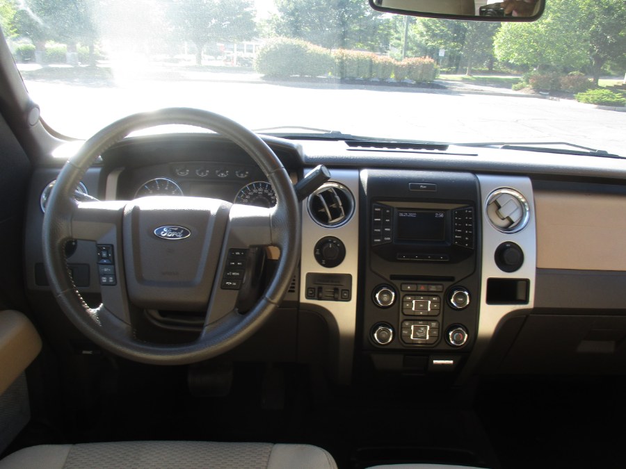 Used Ford F-150 4WD SuperCrew 145" XLT 2014 | Universal Motors LLC. New Britain, Connecticut Used Ford F-150 4WD SuperCrew 145" XLT 2014 | Universal Motors LLC. New Britain, Connecticut