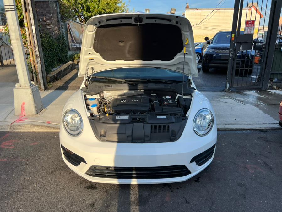 2017 Volkswagen Beetle 1.8T Classic Auto, available for sale in Jamaica, New York | Sunrise Autoland. Jamaica, New York 2017 Volkswagen Beetle 1.8T Classic Auto, available for sale in Jamaica, New York | Sunrise Autoland. Jamaica, New York