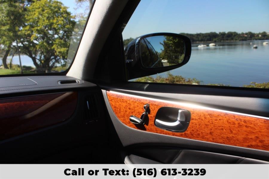 2012 Hyundai Equus Executive Diplomat Limo, available for sale in Great Neck, New York | Great Neck Car Buyers & Sellers. Great Neck, New York 2012 Hyundai Equus Executive Diplomat Limo, available for sale in Great Neck, New York | Great Neck Car Buyers & Sellers. Great Neck, New York