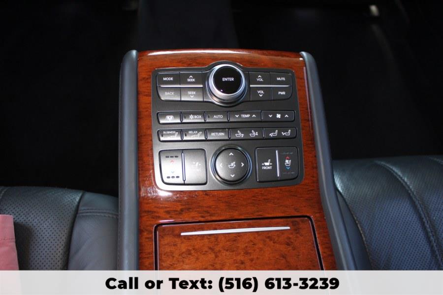 2012 Hyundai Equus Executive Diplomat Limo, available for sale in Great Neck, New York | Great Neck Car Buyers & Sellers. Great Neck, New York 2012 Hyundai Equus Executive Diplomat Limo, available for sale in Great Neck, New York | Great Neck Car Buyers & Sellers. Great Neck, New York