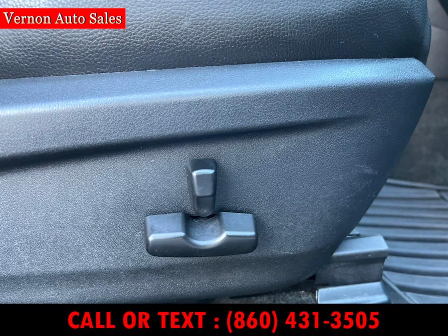 Used Subaru Legacy 4dr Sdn H4 Auto 2.5i Limited 2013 | Vernon Auto Sale & Service. Manchester, Connecticut Used Subaru Legacy 4dr Sdn H4 Auto 2.5i Limited 2013 | Vernon Auto Sale & Service. Manchester, Connecticut