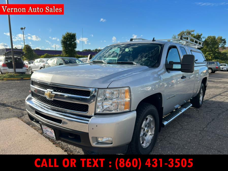 2011 Chevrolet Silverado 1500 4WD Ext Cab 143.5" LT, available for sale in Manchester, Connecticut | Vernon Auto Sale & Service. Manchester, Connecticut